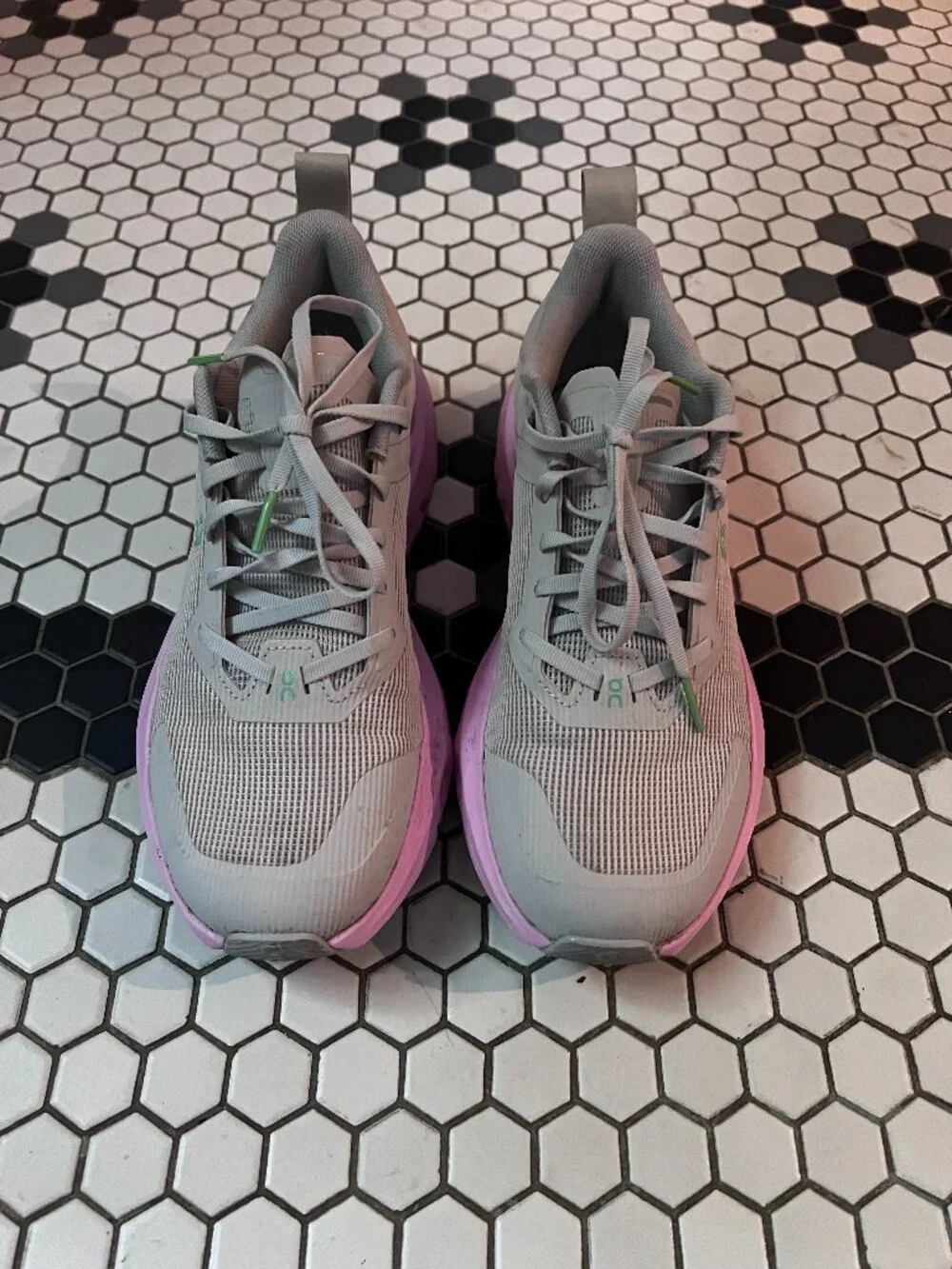 On Women's Cloudpulse Next Shoes US 8.5/ EU 40